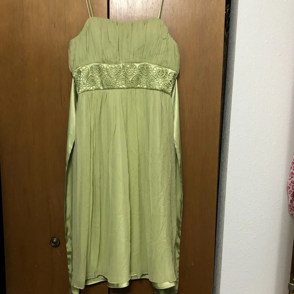 Dress - Picture 1 of 4